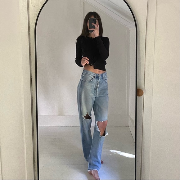Agolde 90’s Midrise Loose Fit Distressed Jeans in Captured - Picture 2 of 14